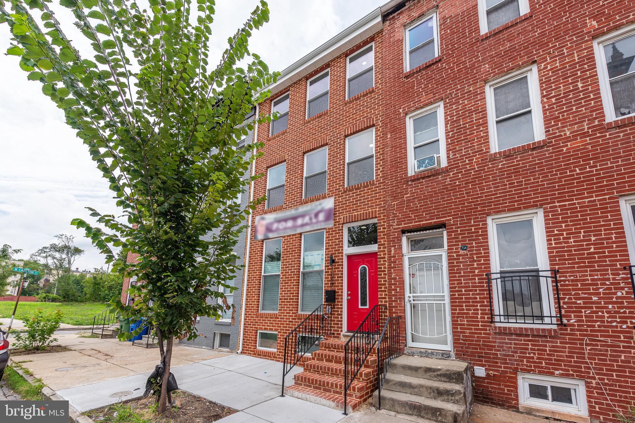 HOLLINS MARKET - Residential