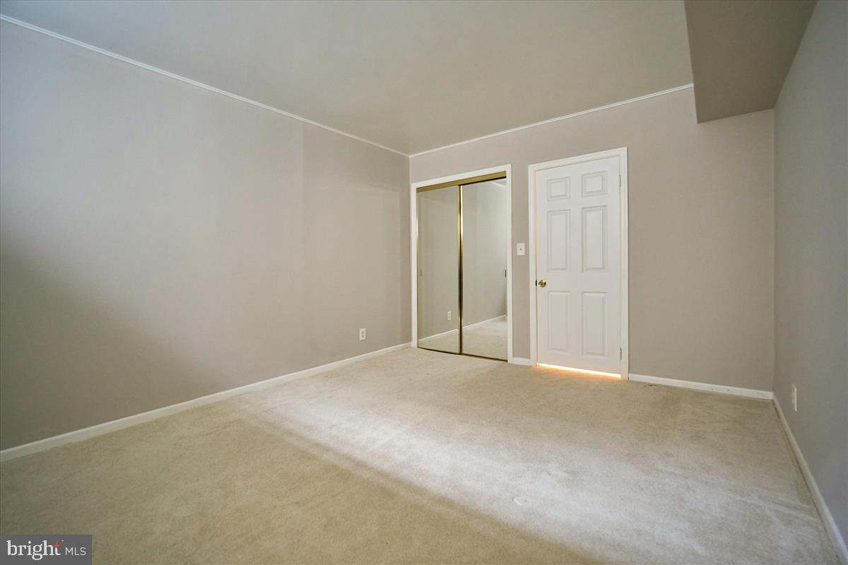 FAIRLINGTON MEADOWS - Residential Lease