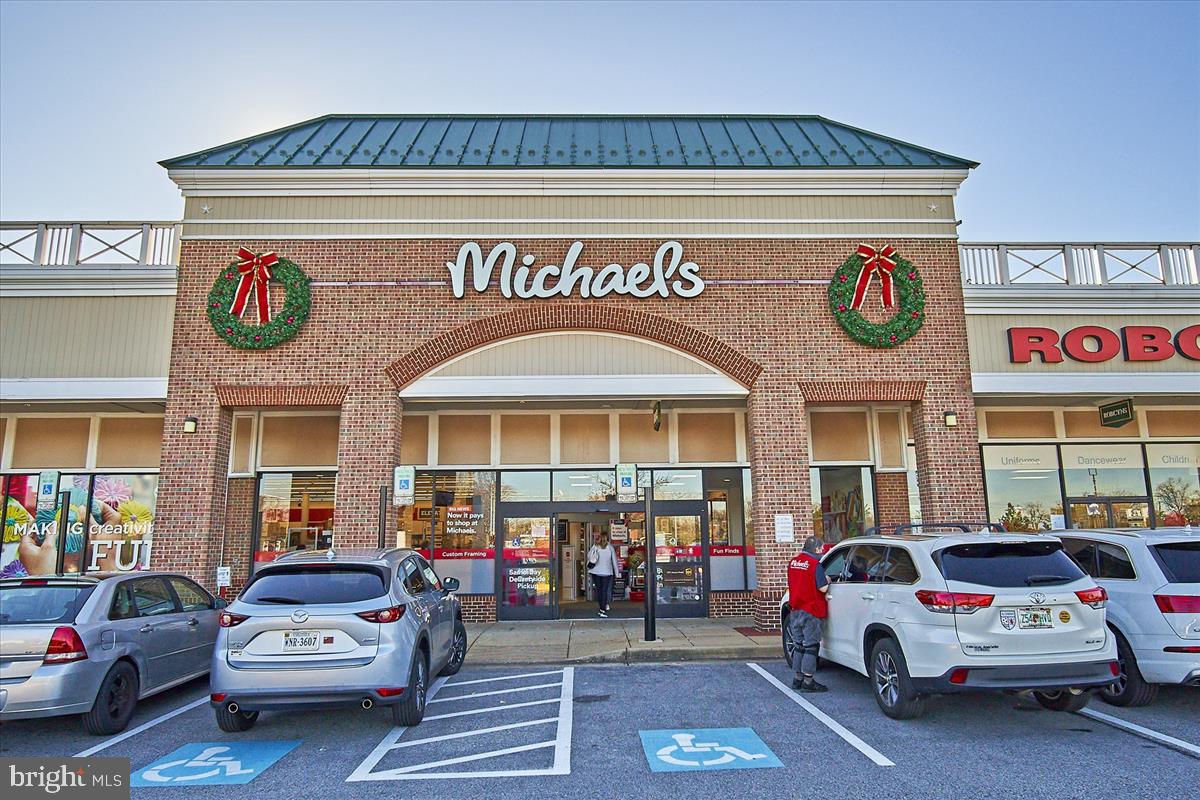 FAIRLINGTON MEADOWS - Residential Lease