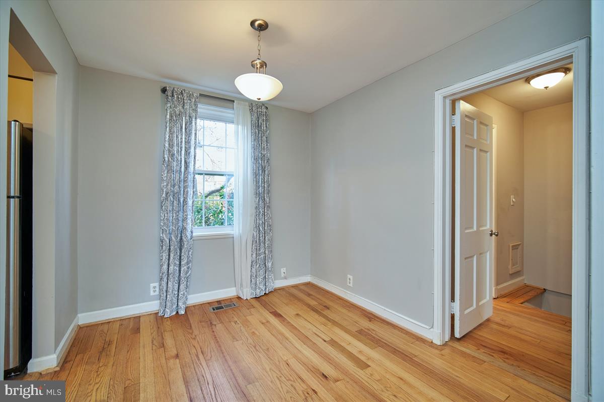 FAIRLINGTON MEADOWS - Residential Lease