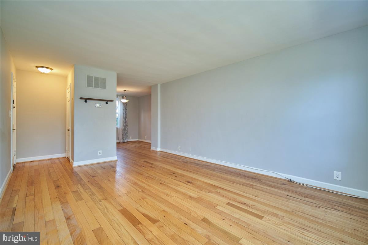 FAIRLINGTON MEADOWS - Residential Lease