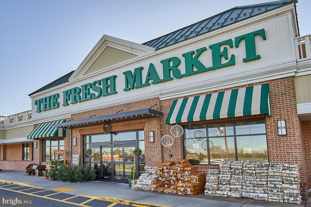 FAIRLINGTON MEADOWS - Residential Lease