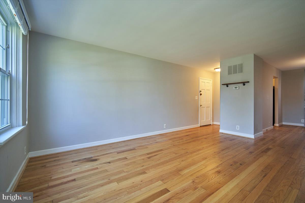 FAIRLINGTON MEADOWS - Residential Lease