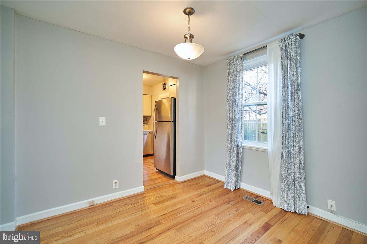 FAIRLINGTON MEADOWS - Residential Lease