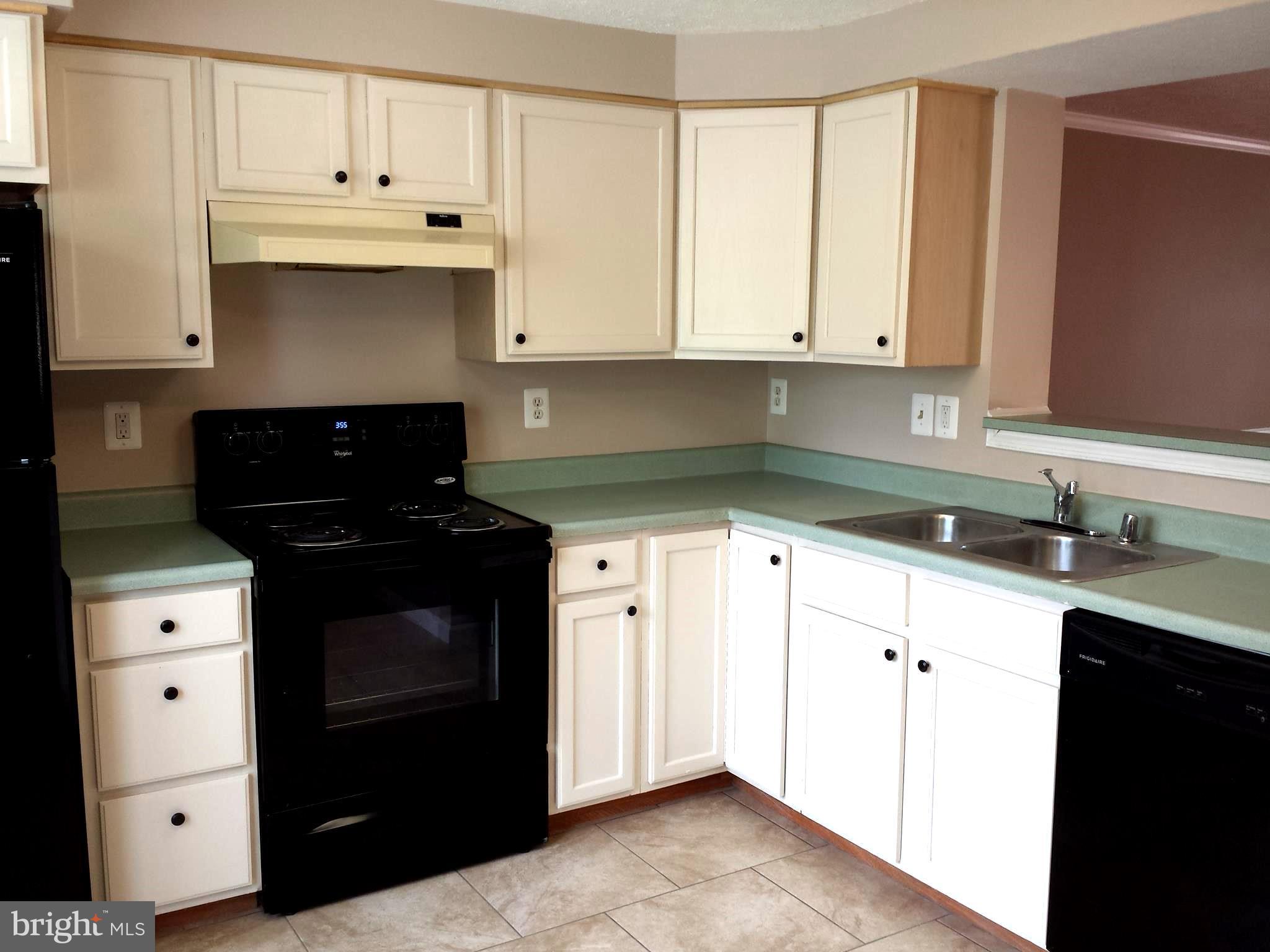 BEDFORD CROSSING - Residential Lease