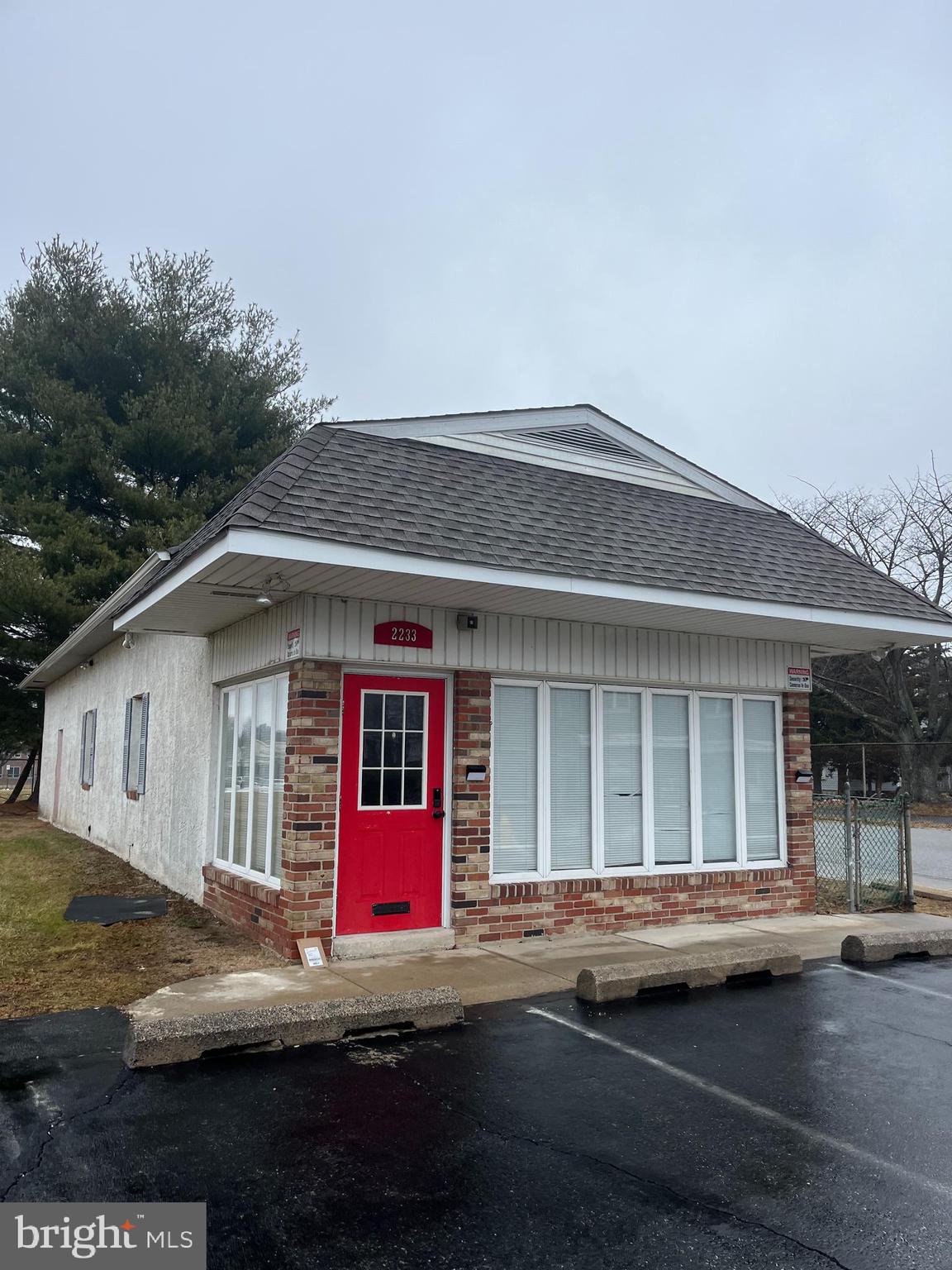 2233 CHICHESTER AVENUE