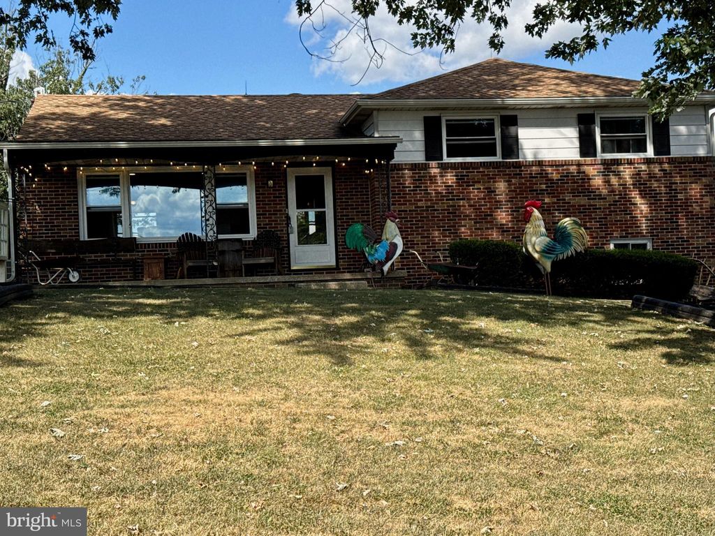 Photo of 9161 Yellow Church Road, SEVEN VALLEYS, PA 17360 (MLS # PAYK2089300)