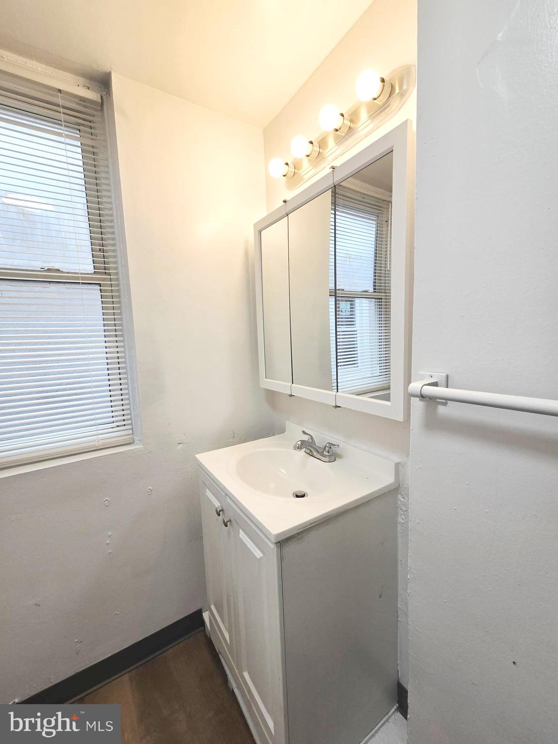 LOGAN - Residential Lease