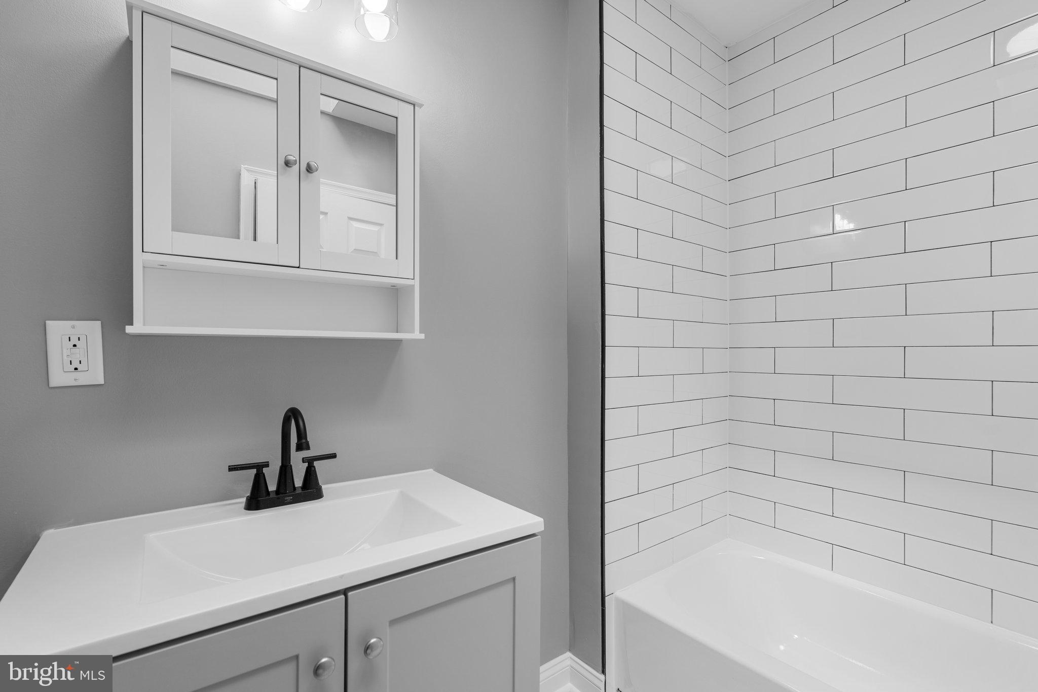 WASHINGTON VILLAGE - Residential Lease