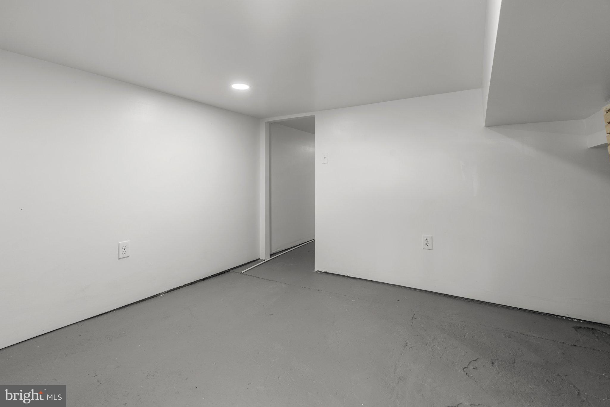 WASHINGTON VILLAGE - Residential Lease