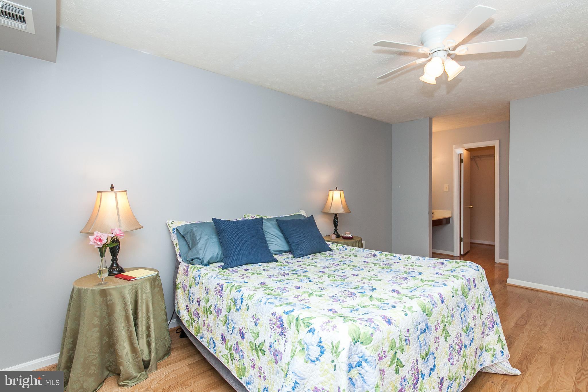 THE OAKTON - Residential