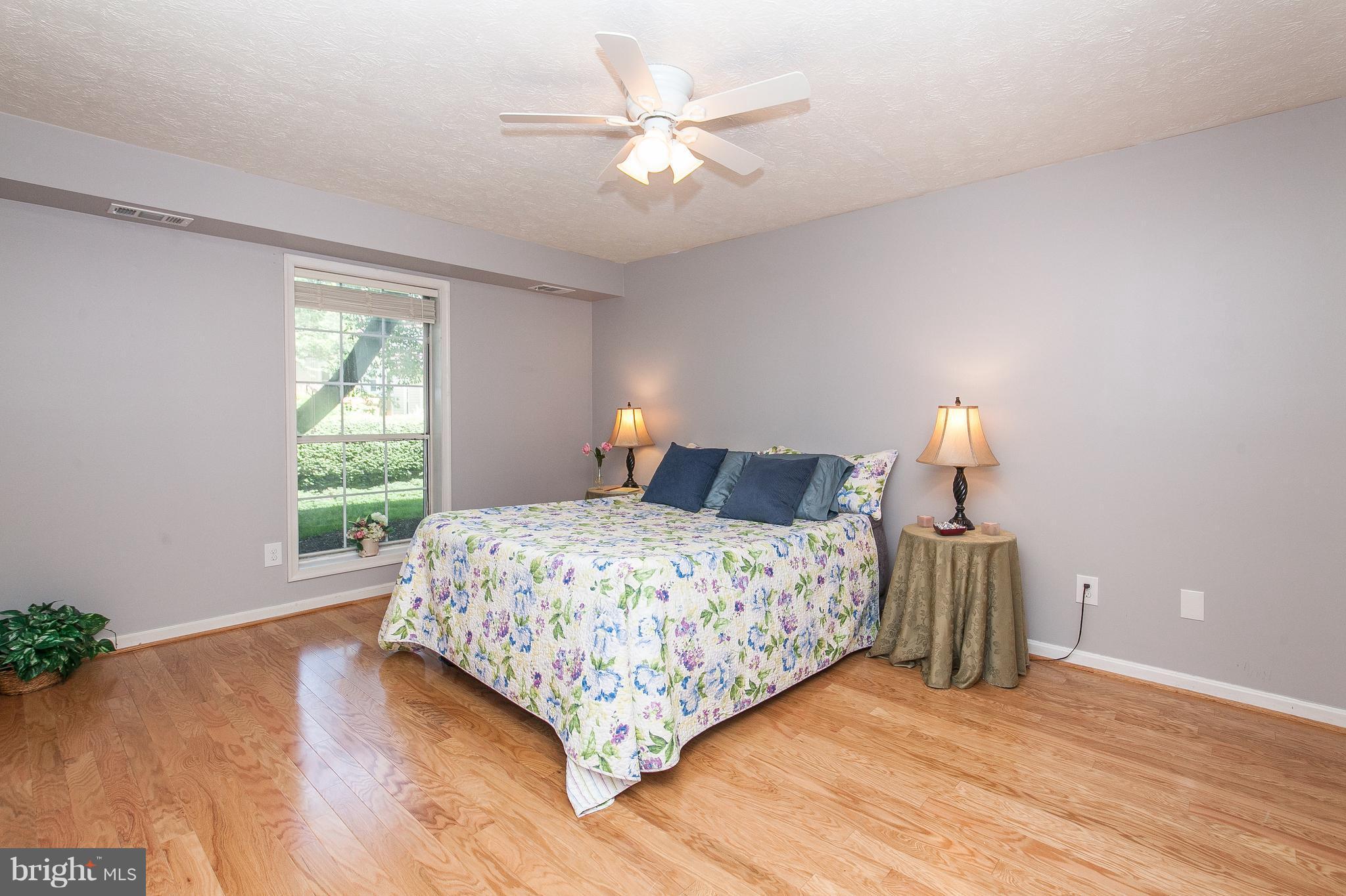 THE OAKTON - Residential