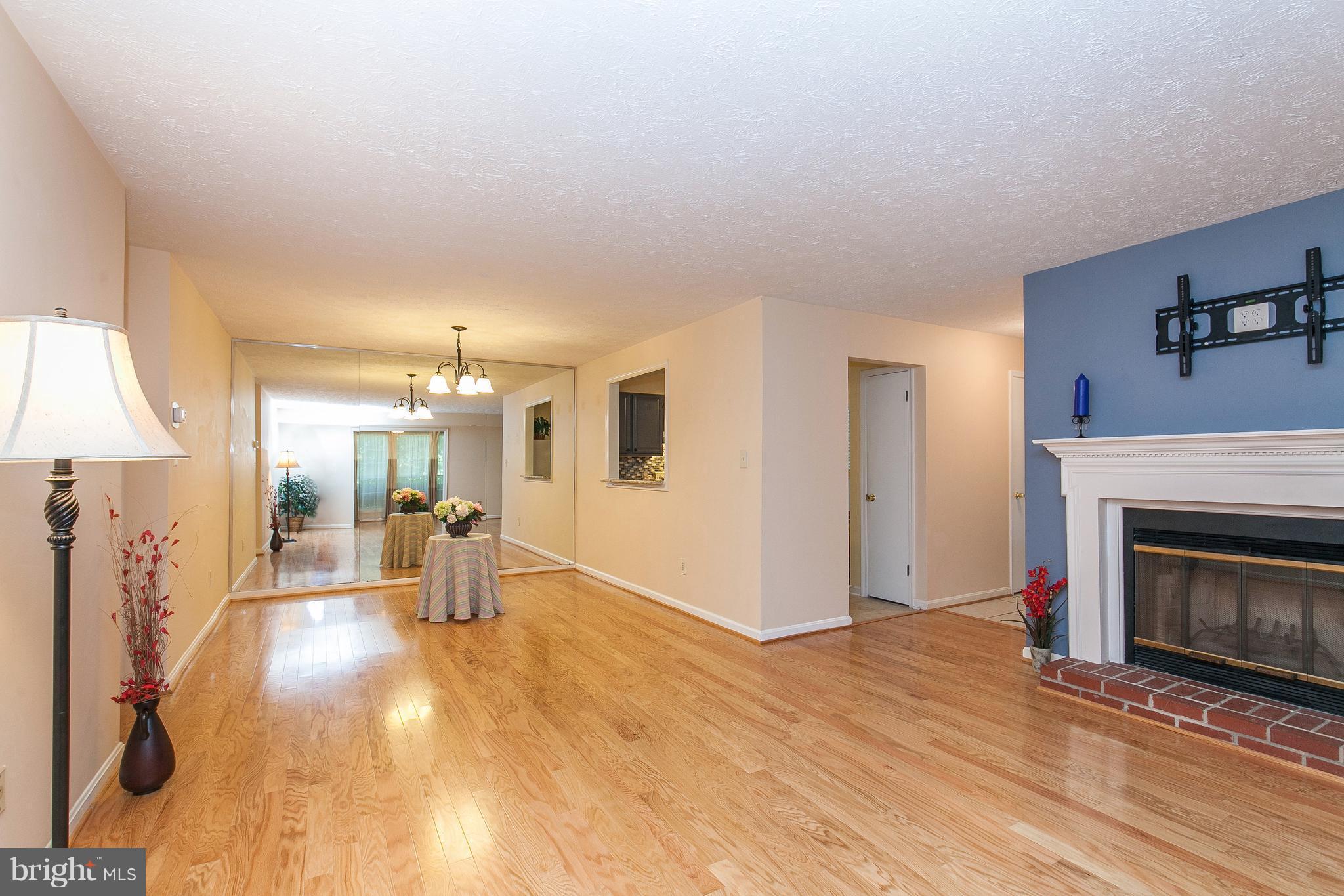 THE OAKTON - Residential