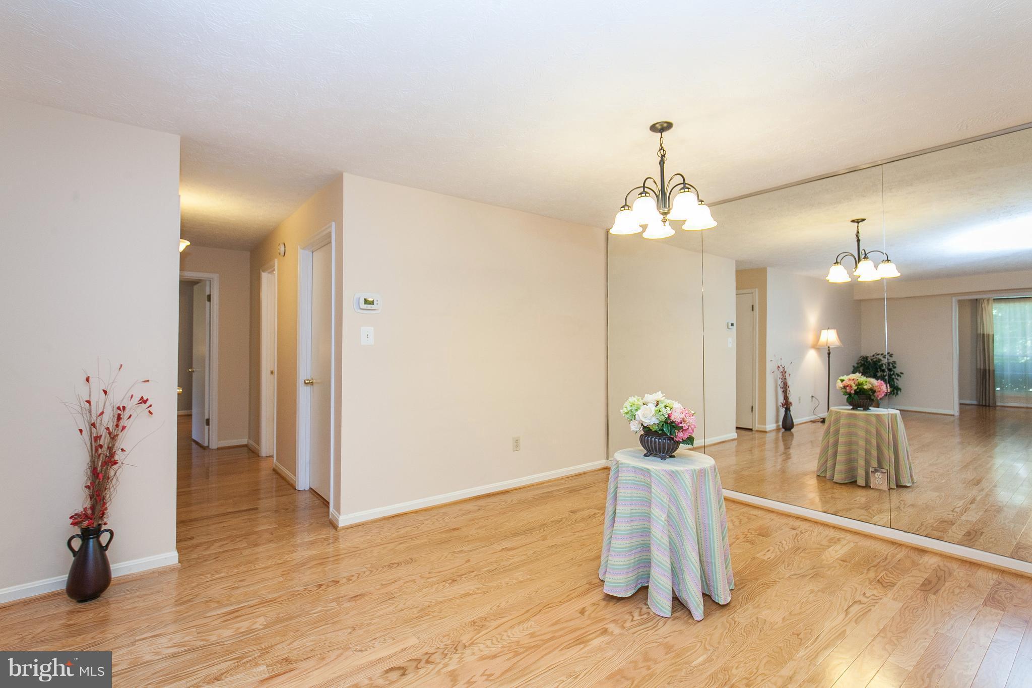 THE OAKTON - Residential