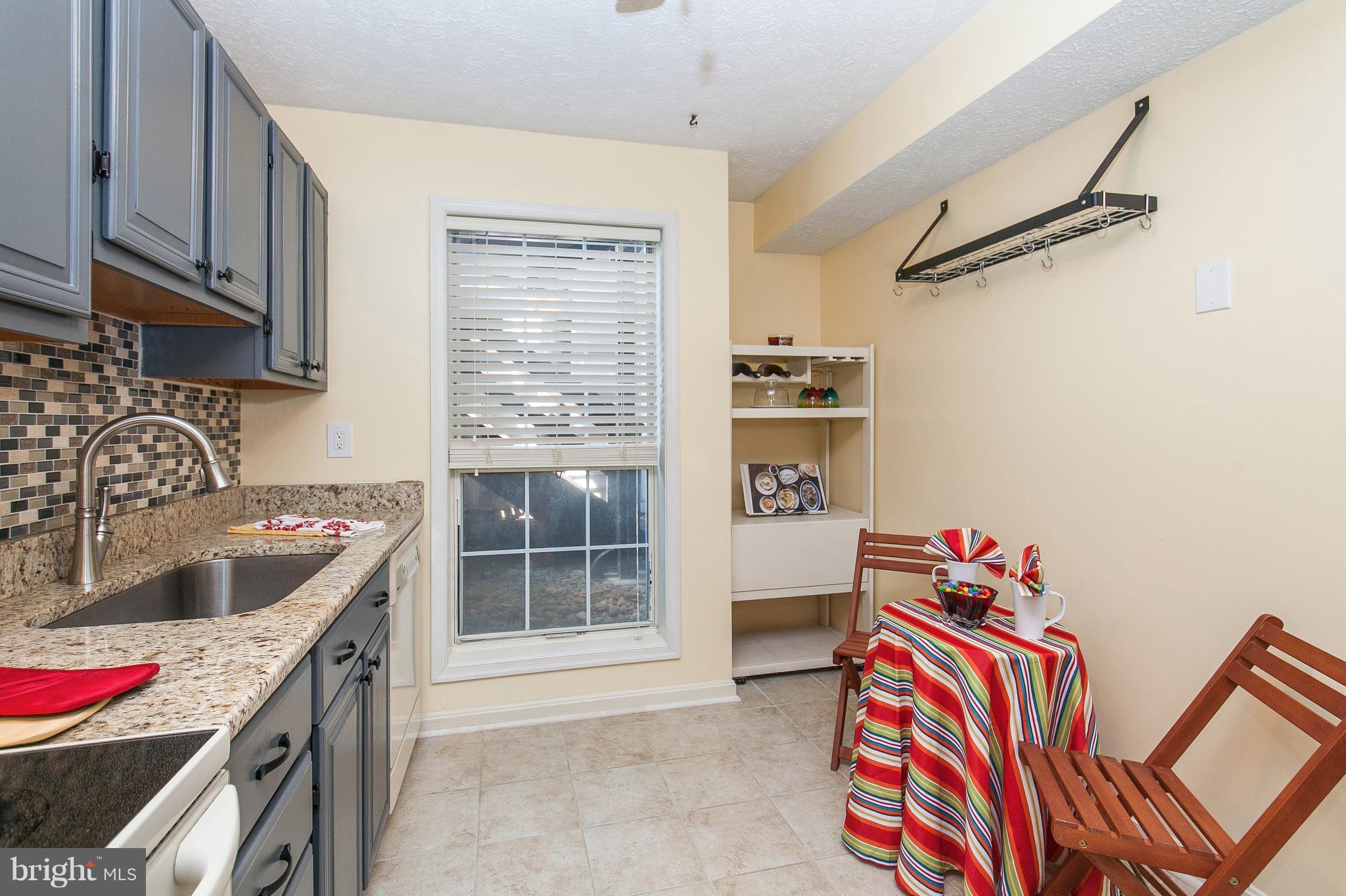 THE OAKTON - Residential