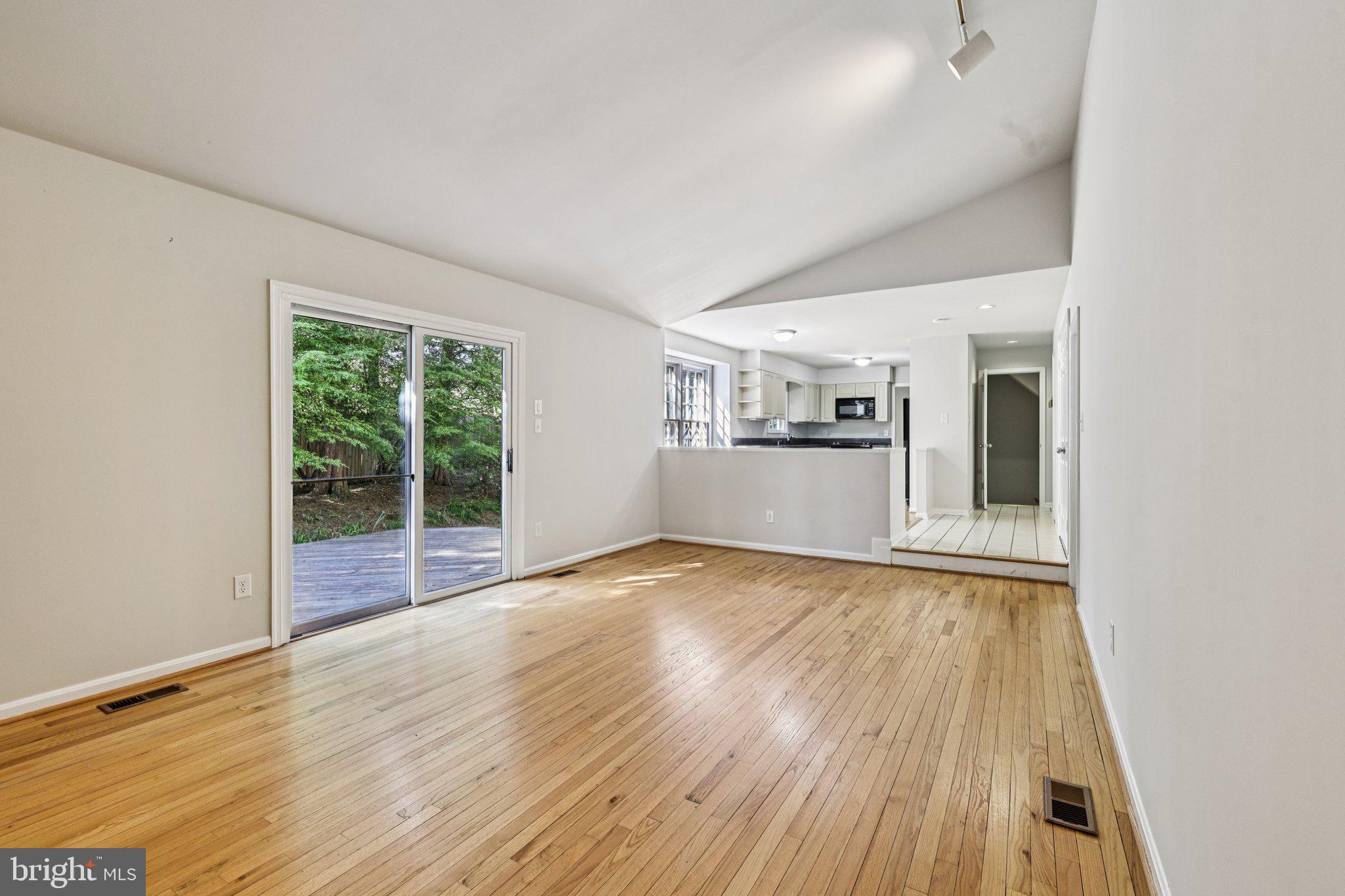 FALLS BEND - Residential