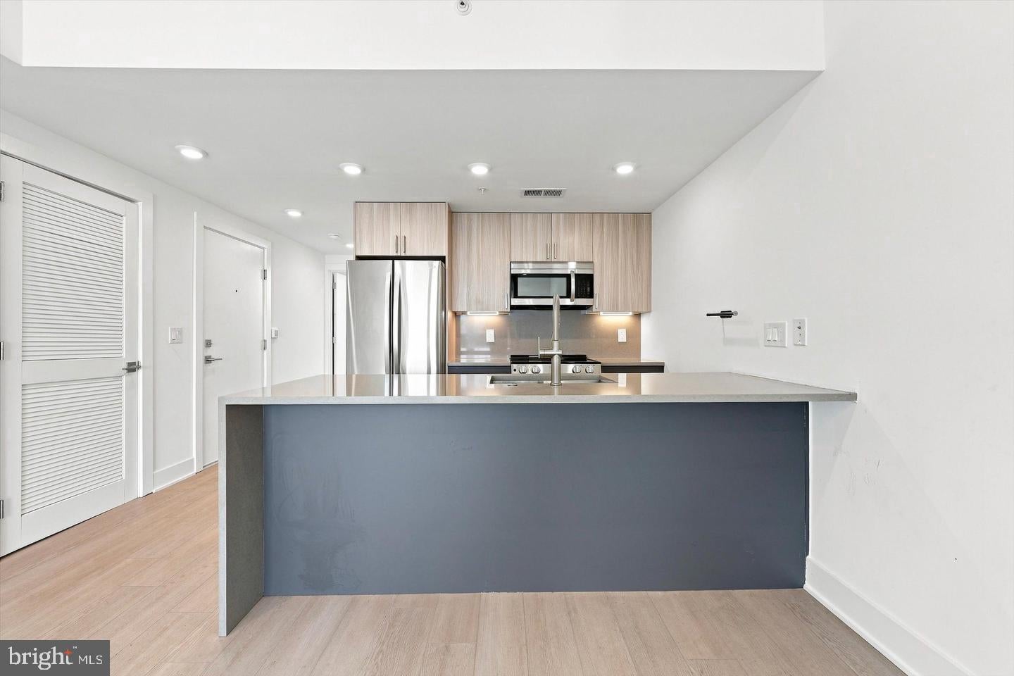2000 DREER STREET 507