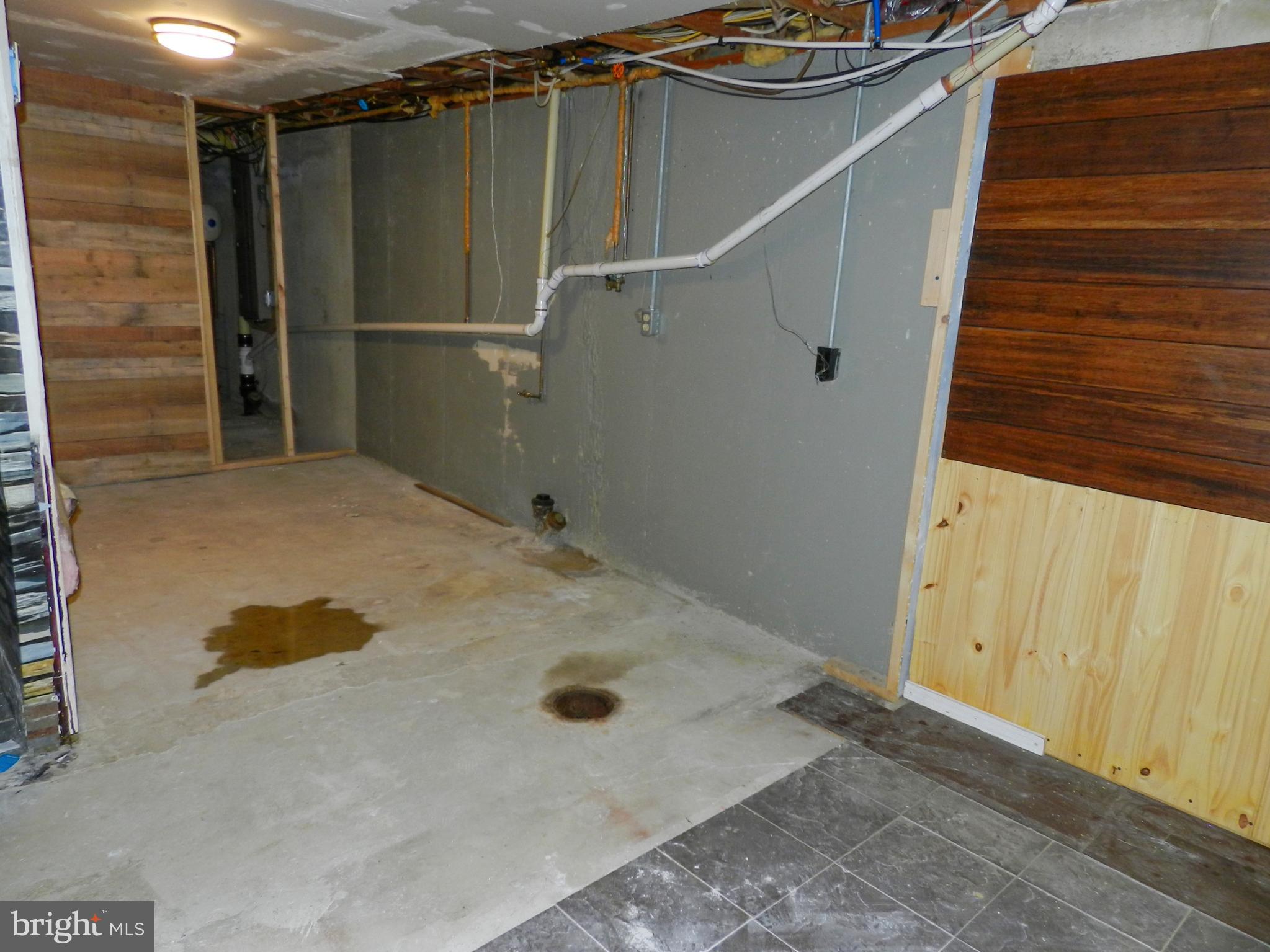 MAPLE SPRINGS ACRES - Residential