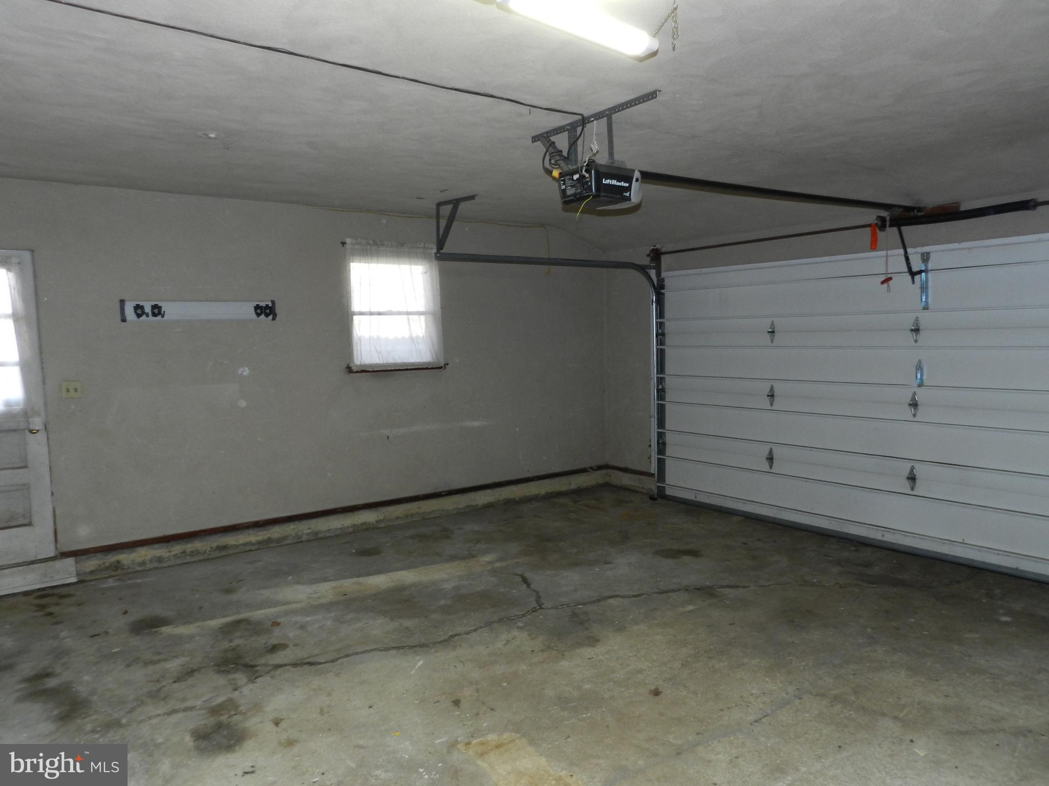 MAPLE SPRINGS ACRES - Residential