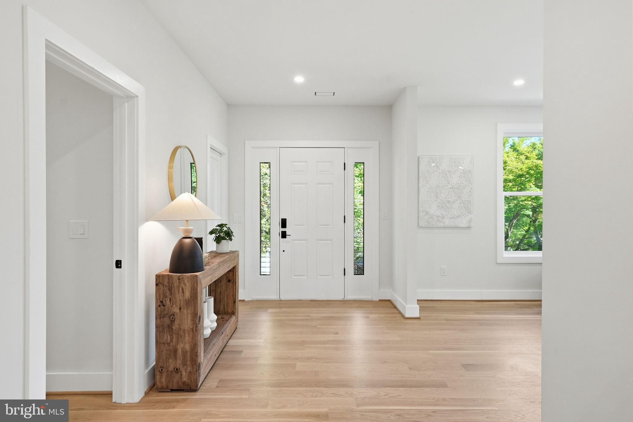 WESTHAMPTON - Residential