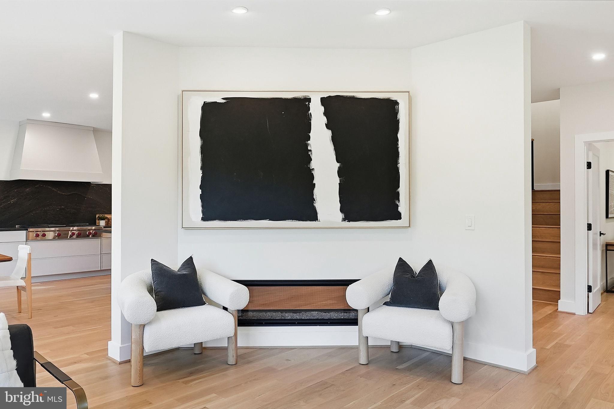 WESTHAMPTON - Residential