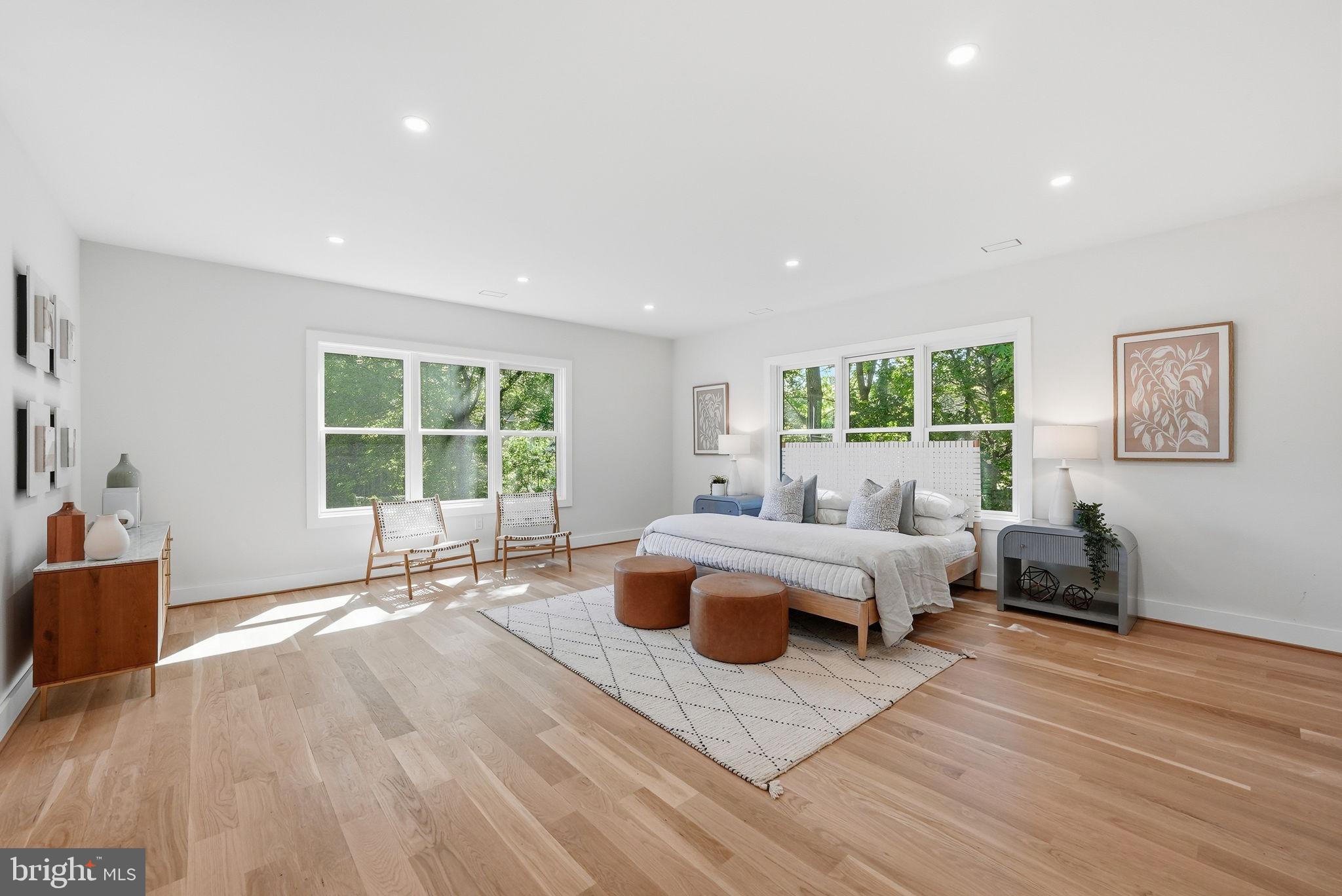 WESTHAMPTON - Residential