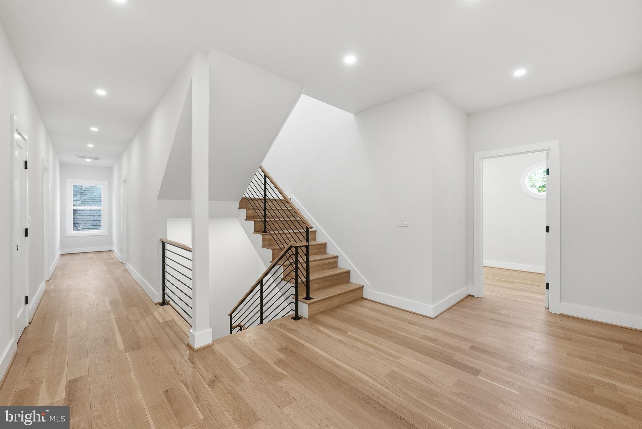 WESTHAMPTON - Residential