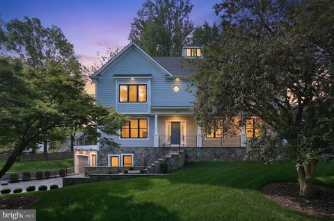Photo of 6801 Crutchfield Street, FALLS CHURCH, VA 22043 (MLS # VAFX2302982)