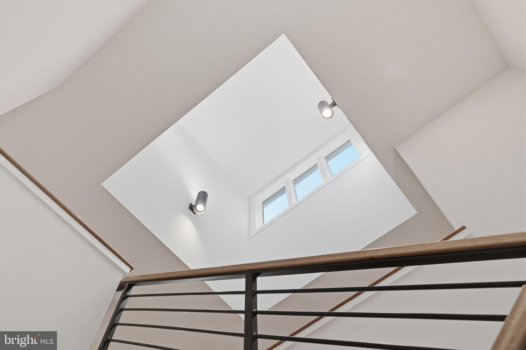 WESTHAMPTON - Residential