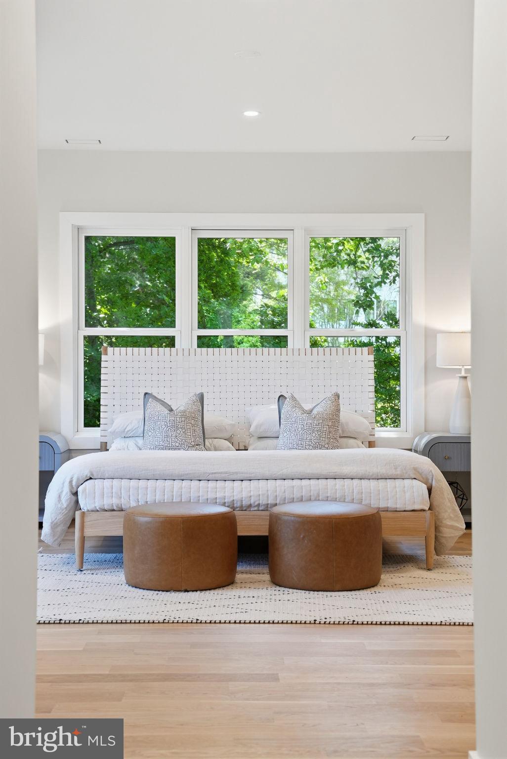 WESTHAMPTON - Residential