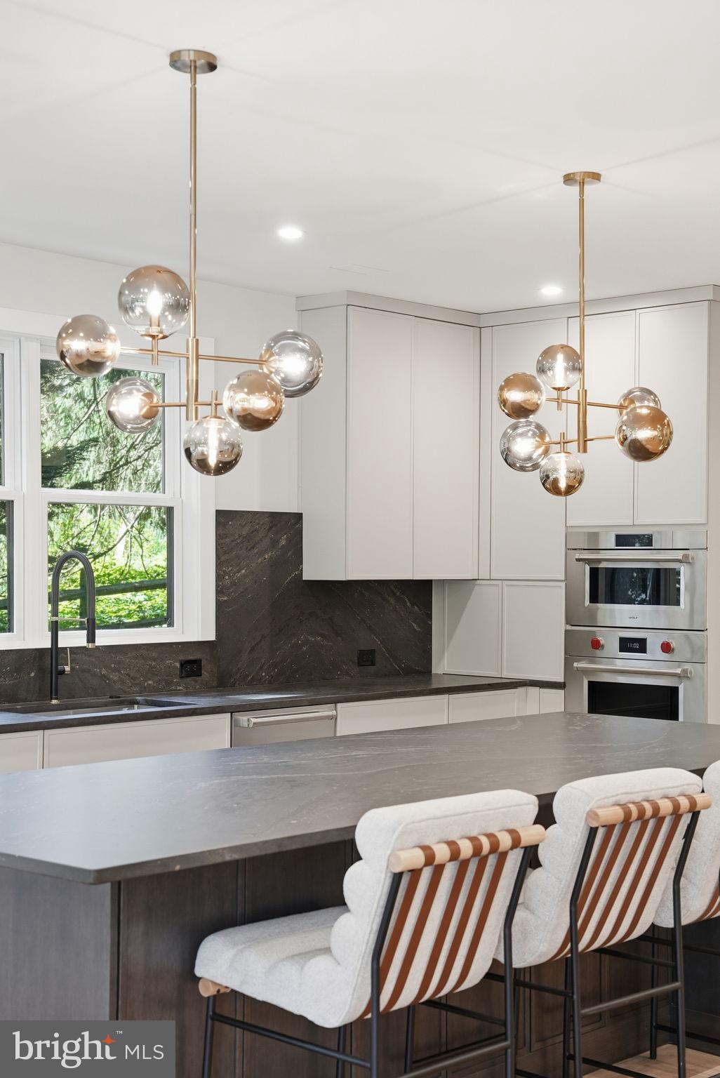 WESTHAMPTON - Residential