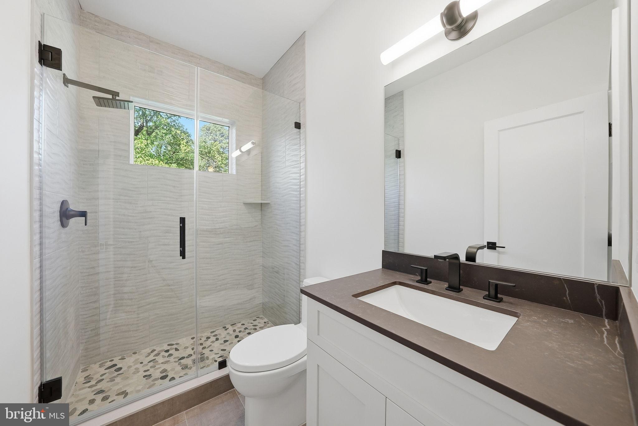 WESTHAMPTON - Residential