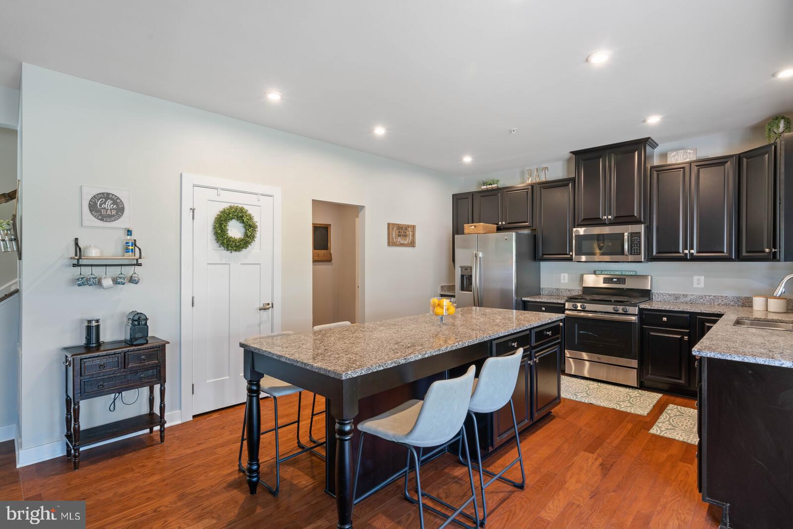 POTOMAC SHORES - Residential