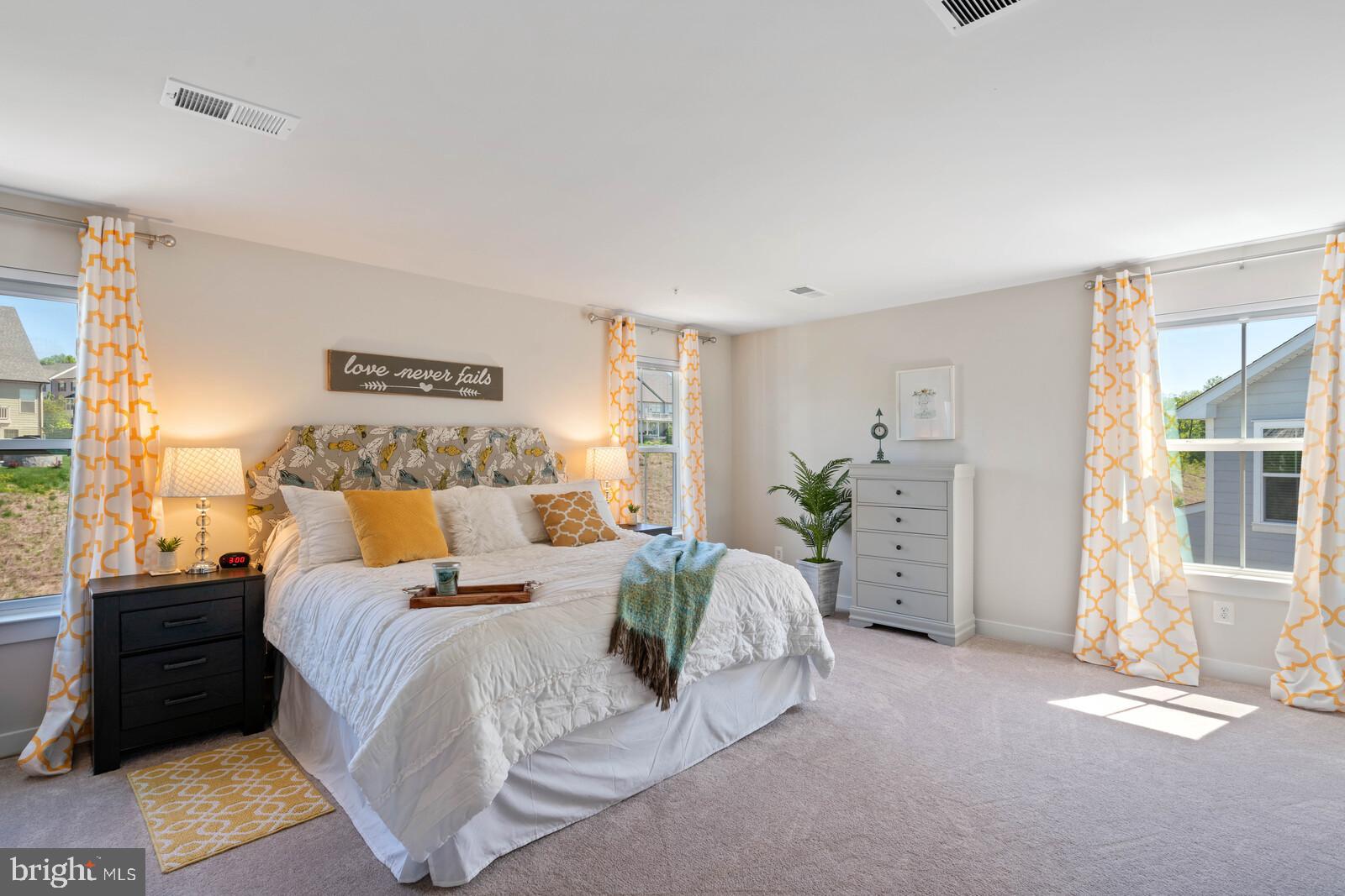 POTOMAC SHORES - Residential