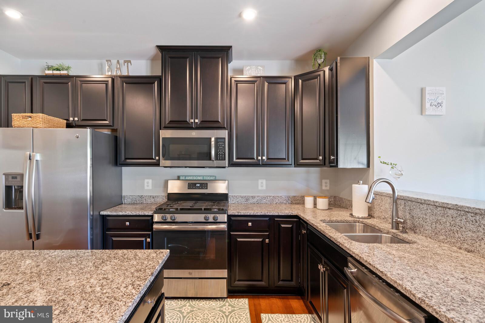 POTOMAC SHORES - Residential