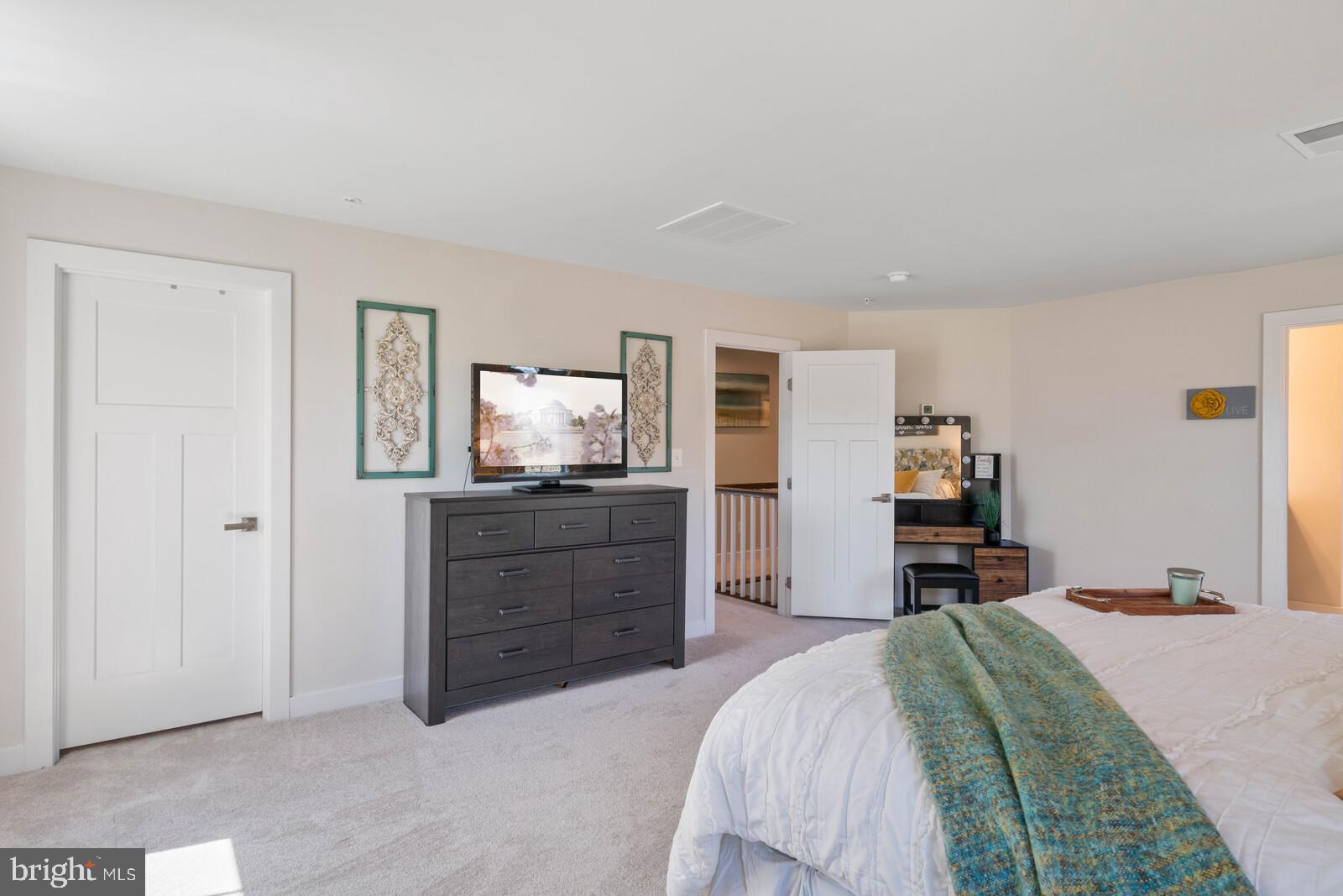 POTOMAC SHORES - Residential