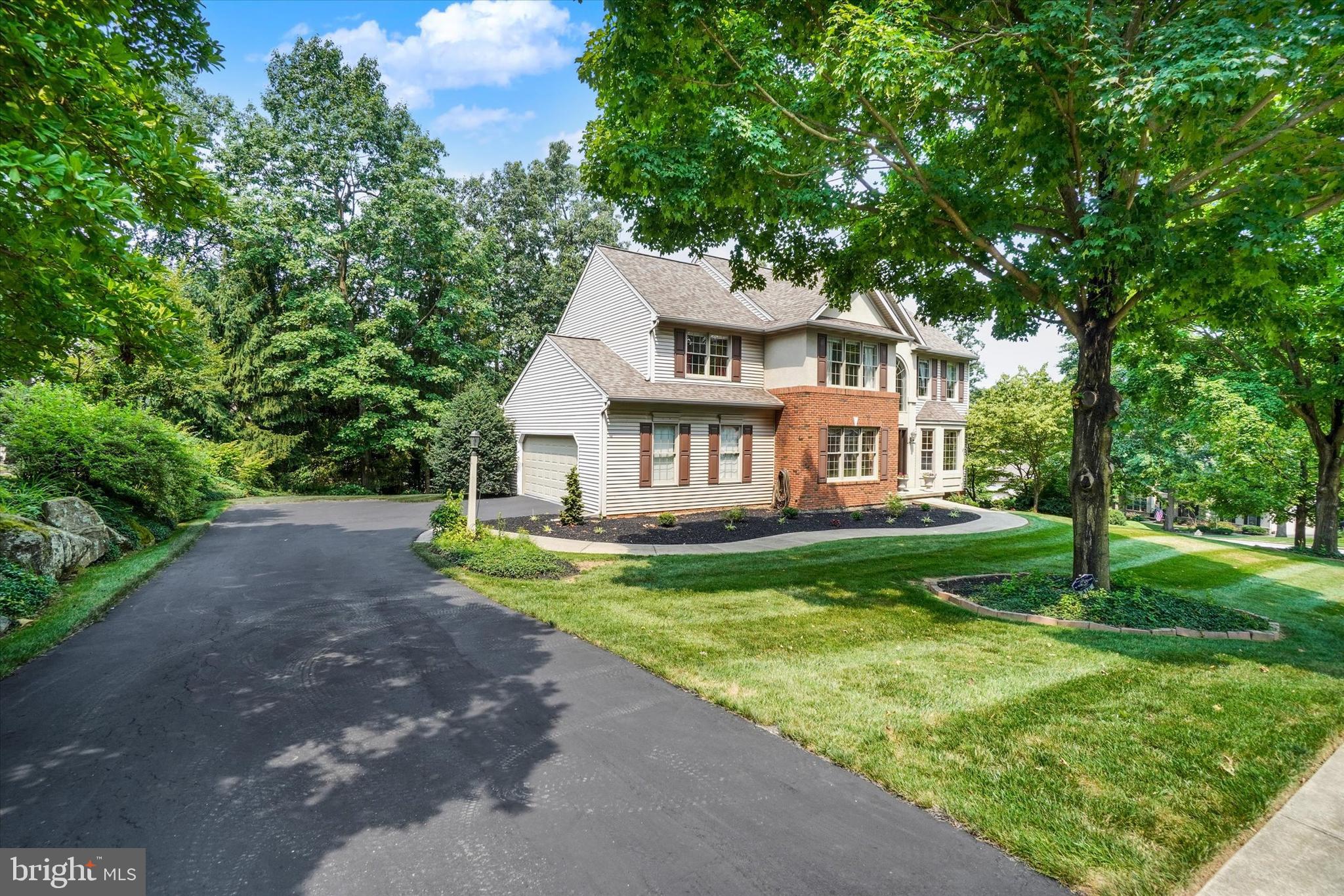 410 SARAH WOODS DRIVE