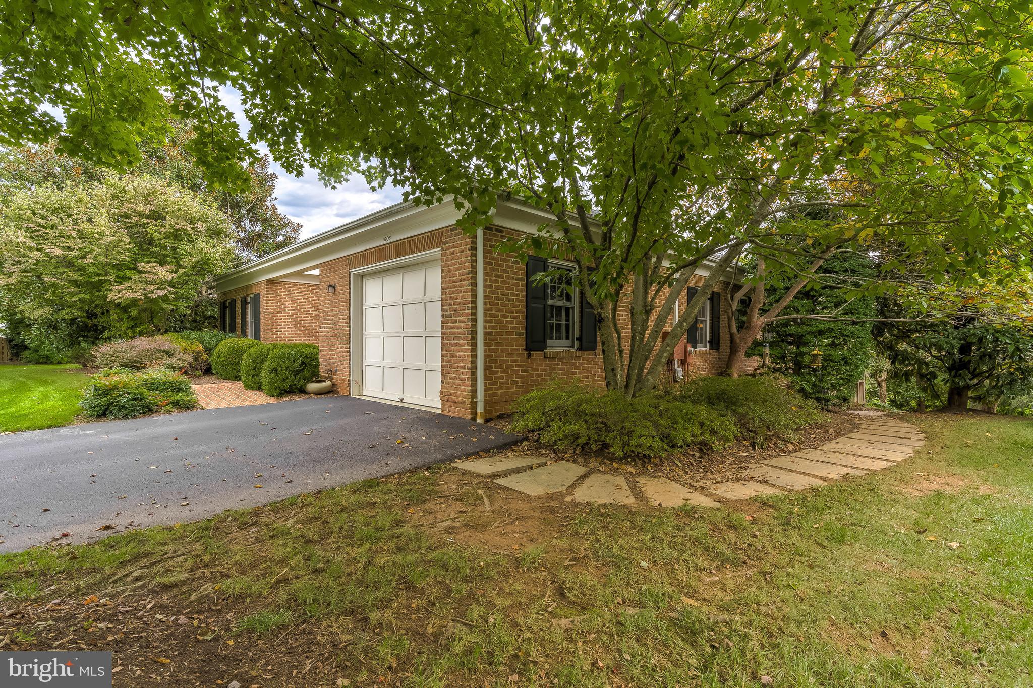 LUTHERVILLE - Residential
