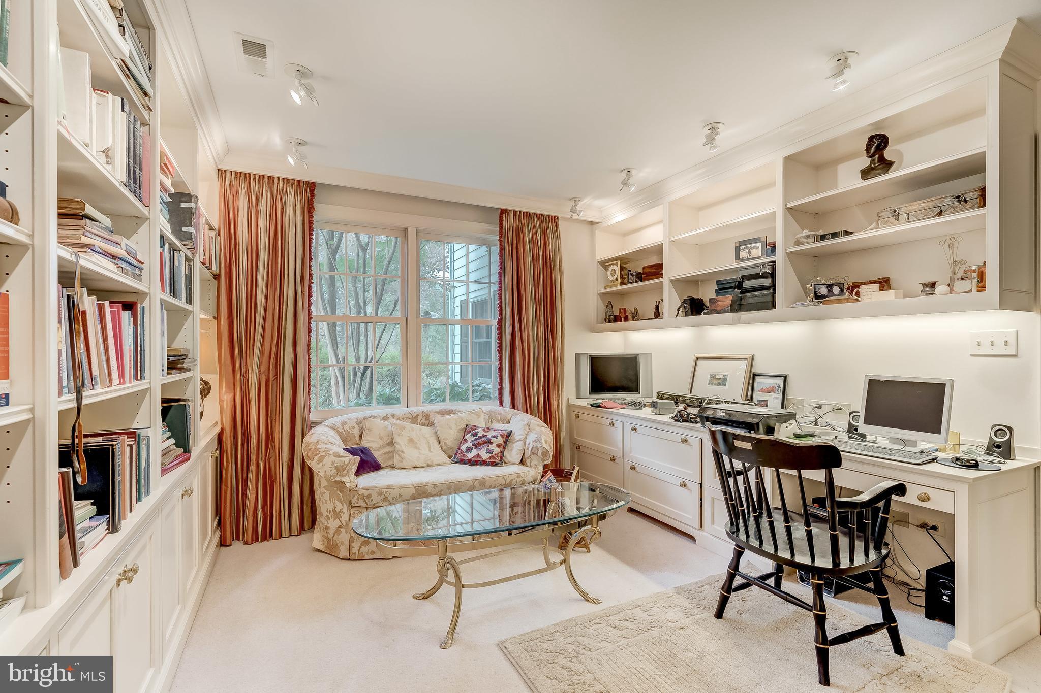 LUTHERVILLE - Residential