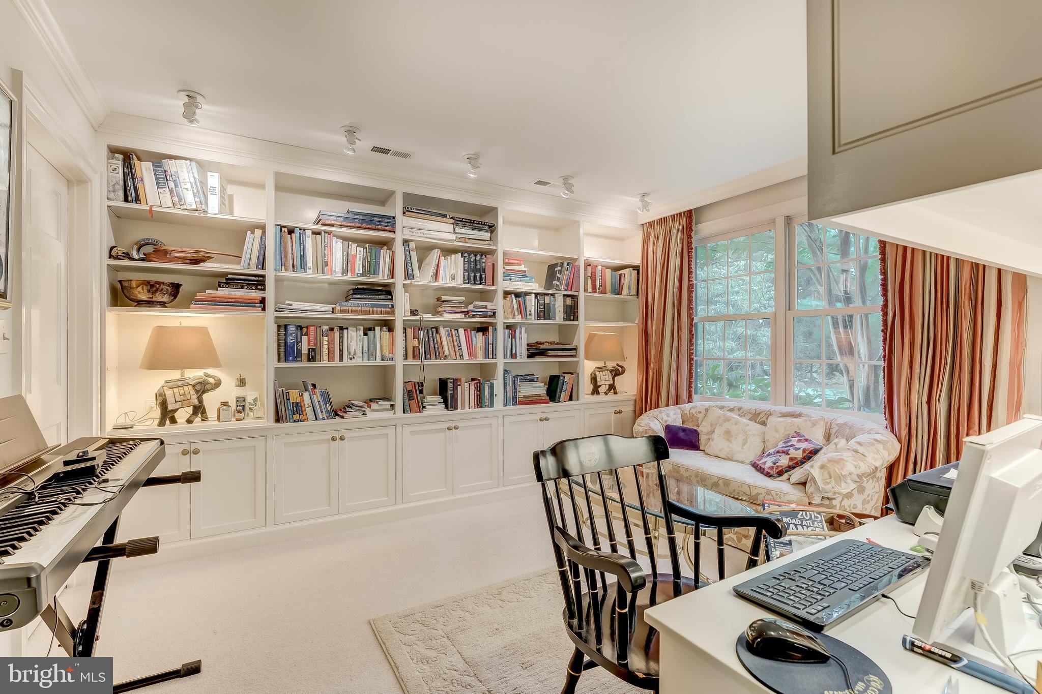 LUTHERVILLE - Residential