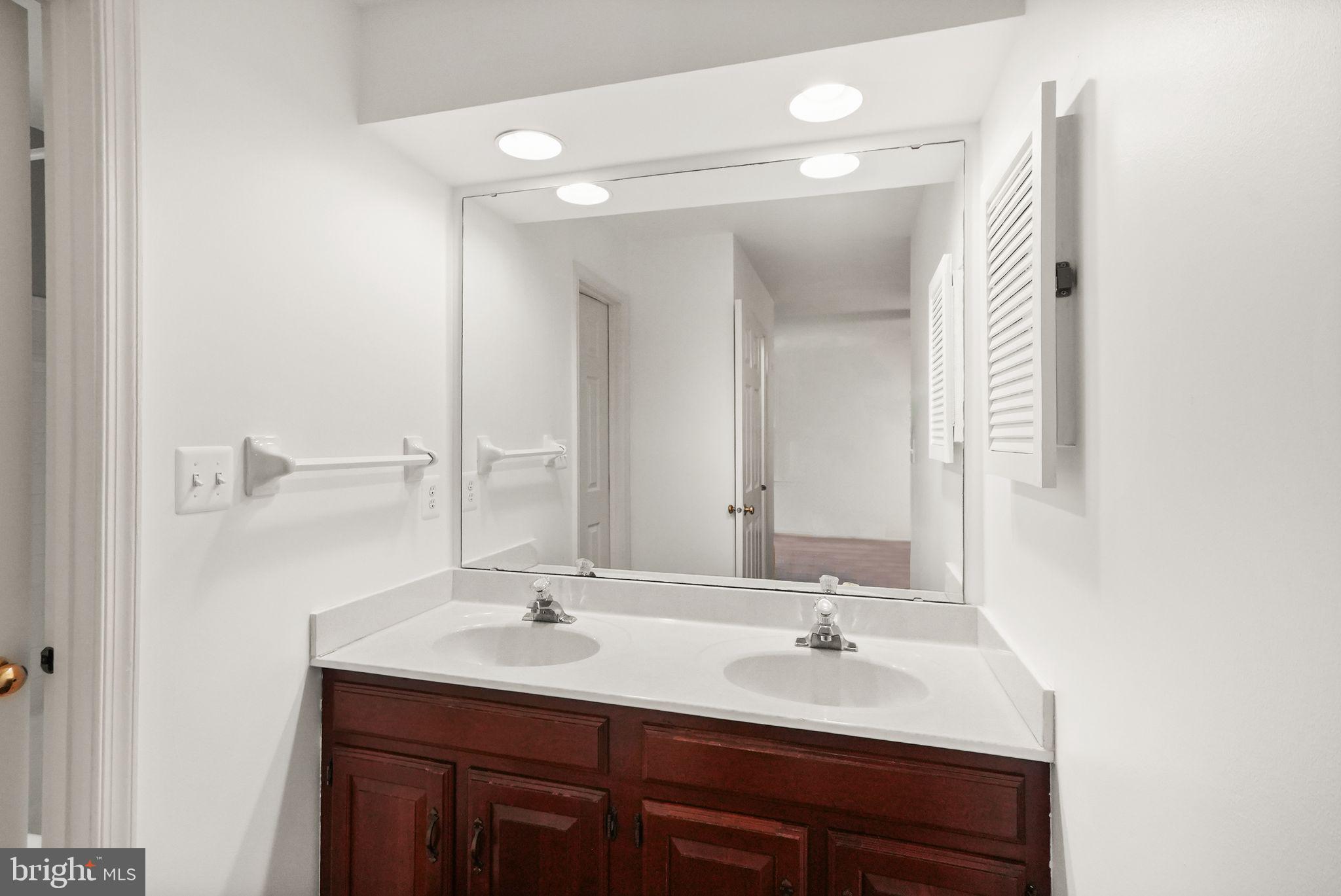 POPES HEAD ESTATES - Residential