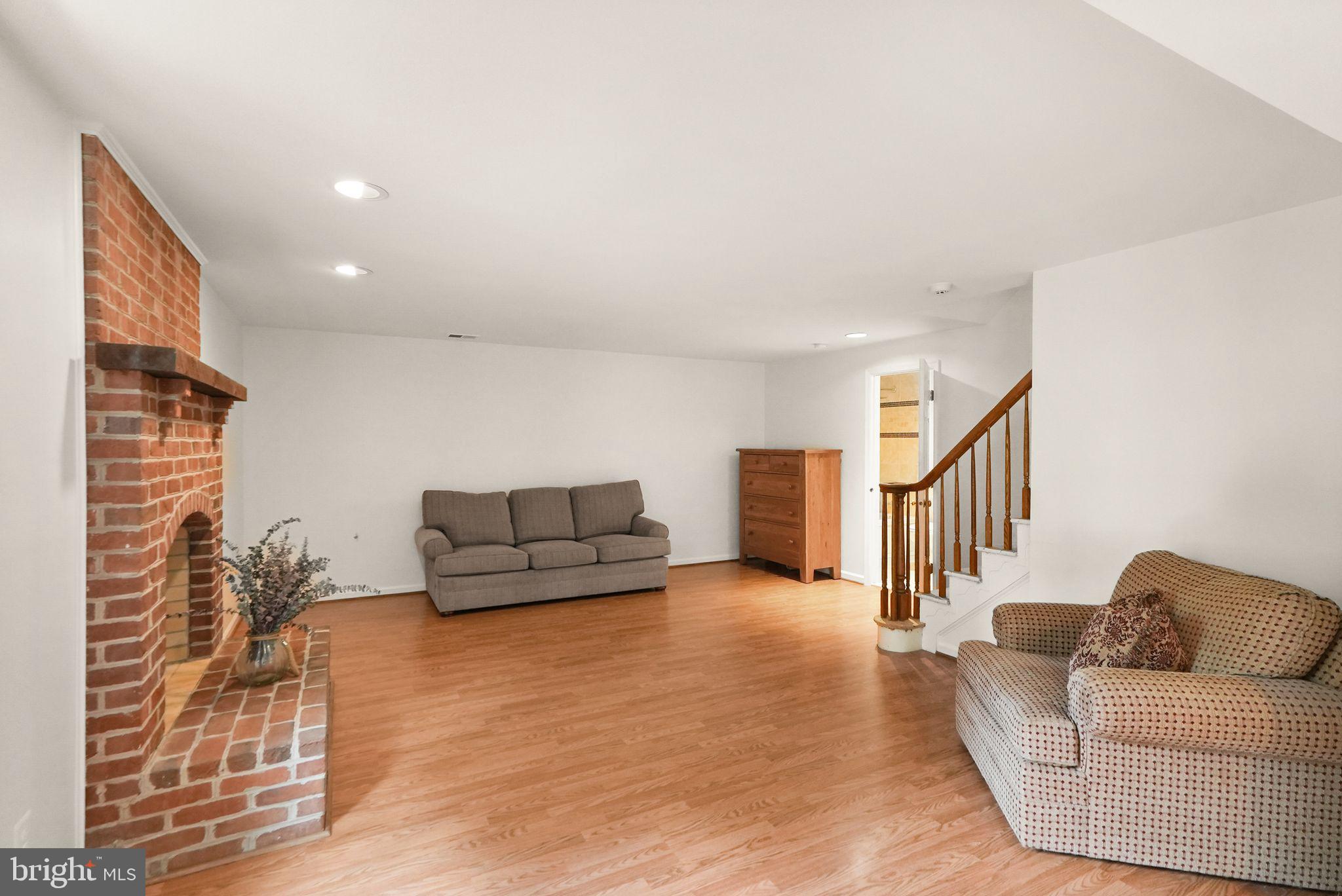 POPES HEAD ESTATES - Residential