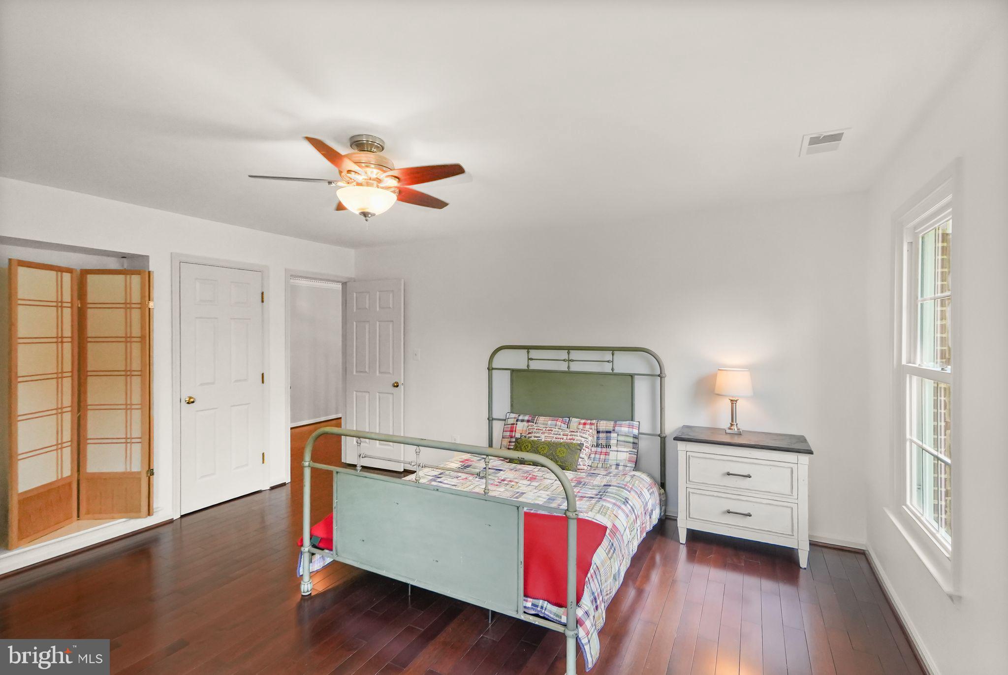 POPES HEAD ESTATES - Residential