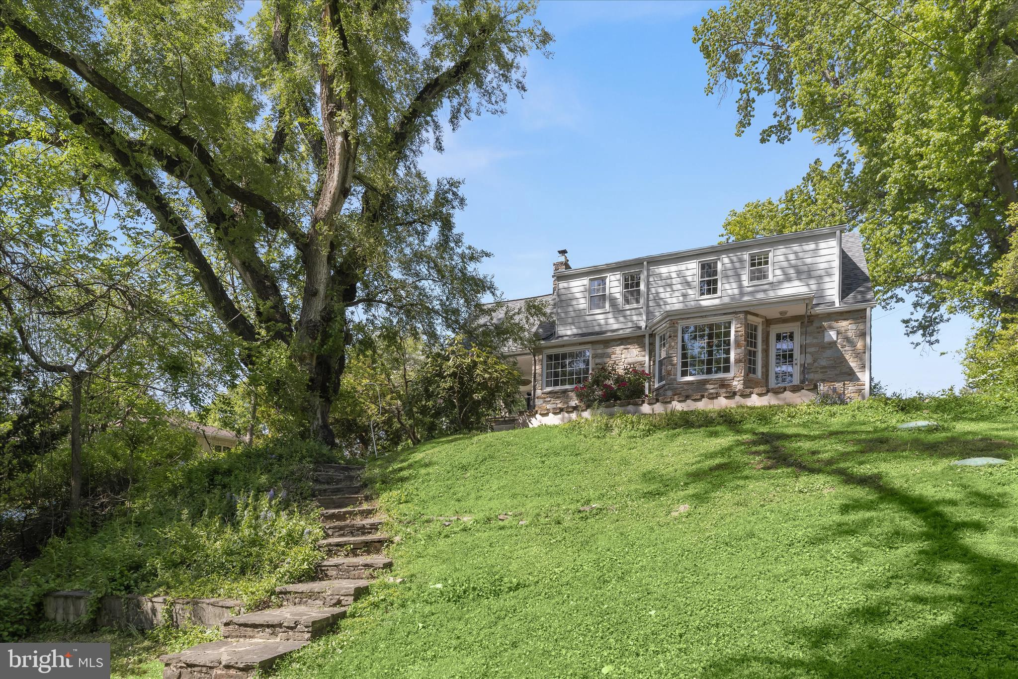 WINDSOR MILL - Residential