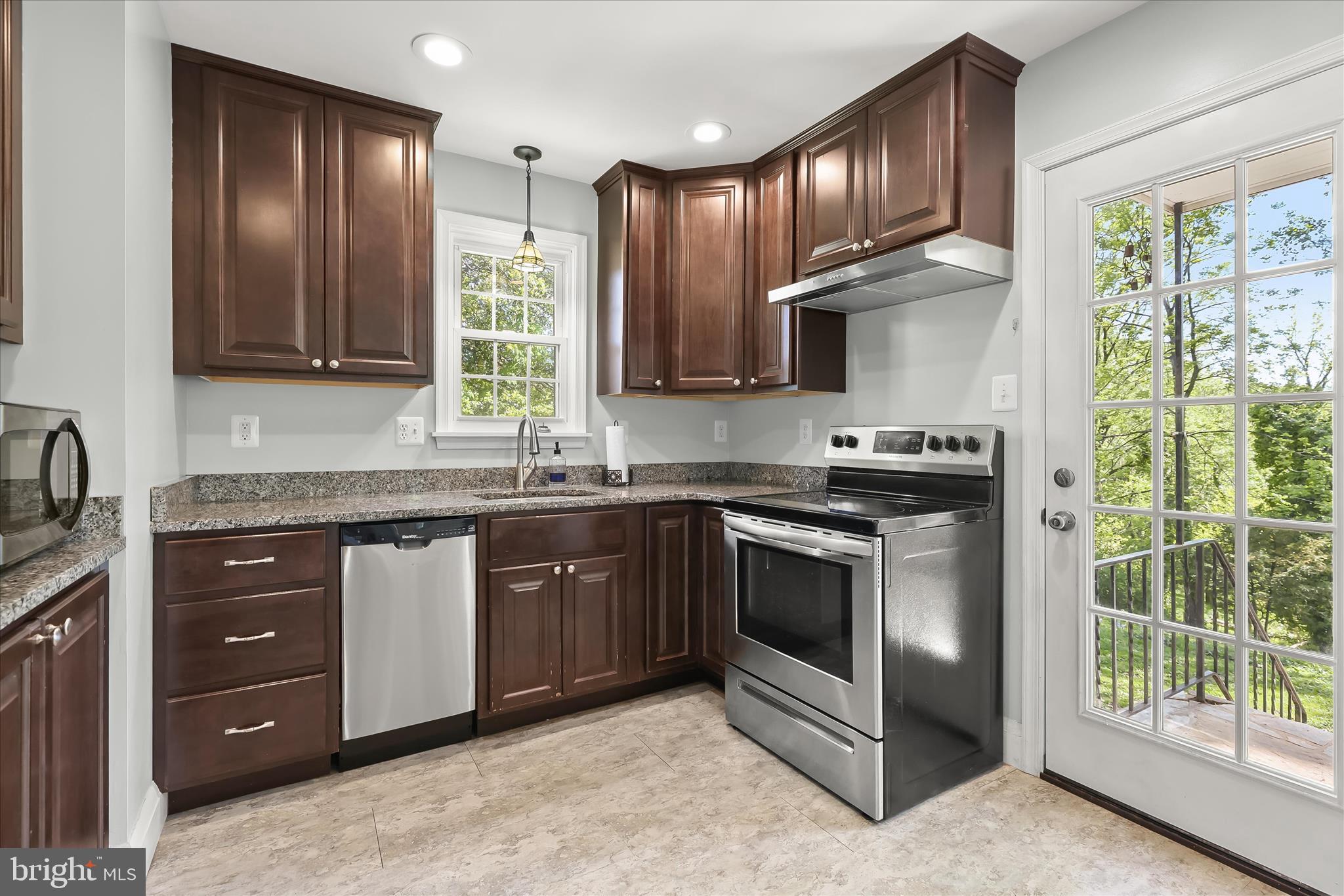 WINDSOR MILL - Residential