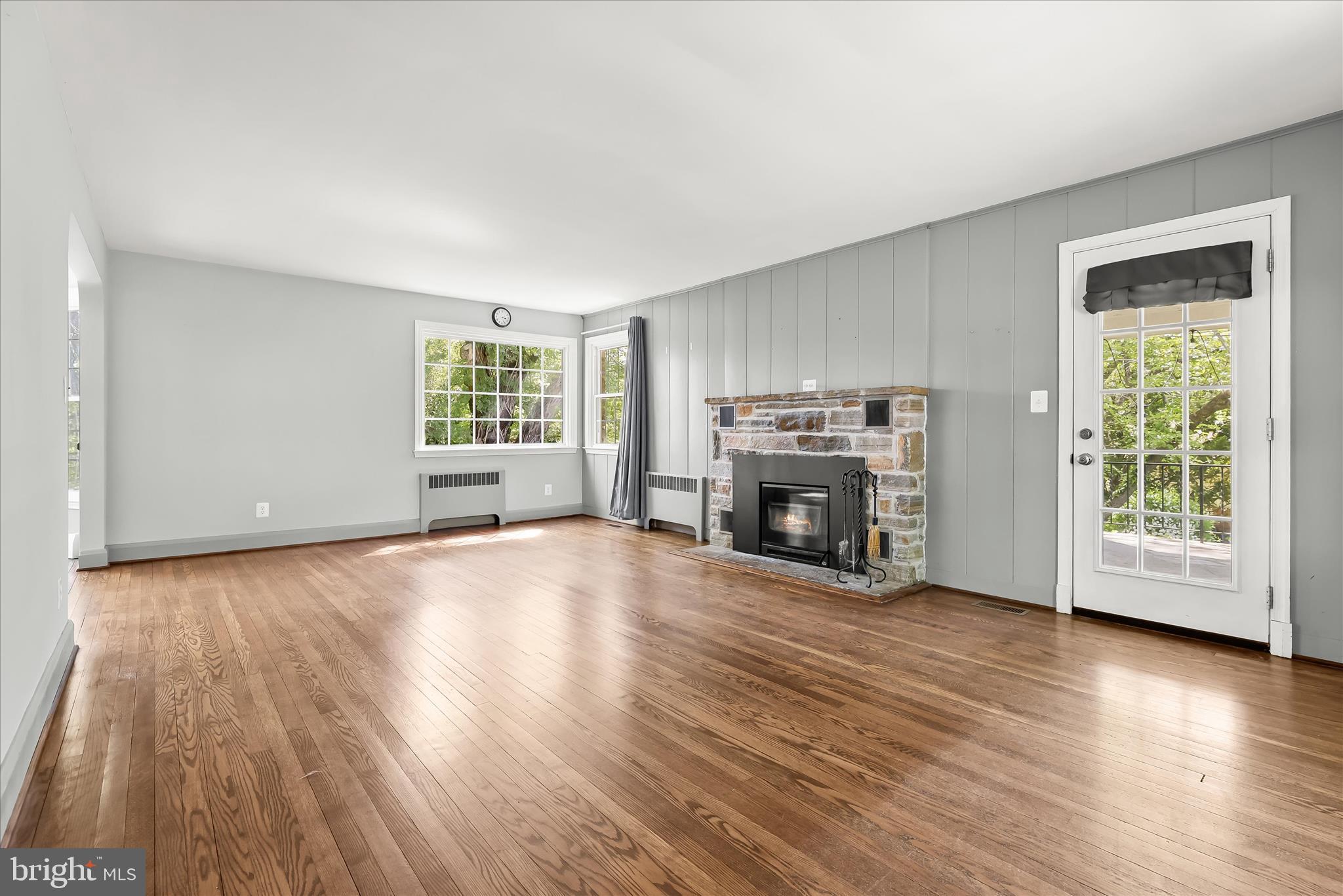 WINDSOR MILL - Residential