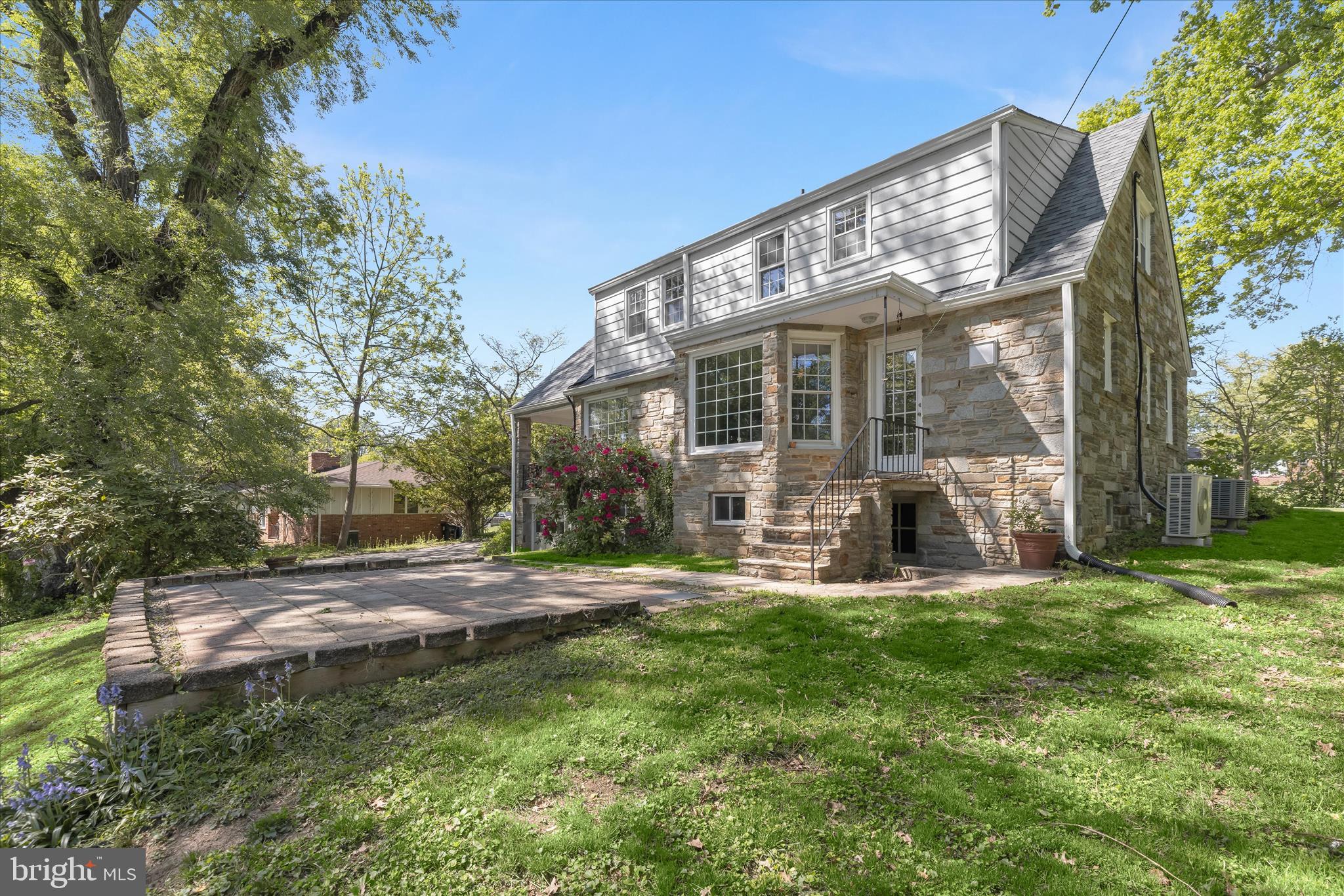 WINDSOR MILL - Residential