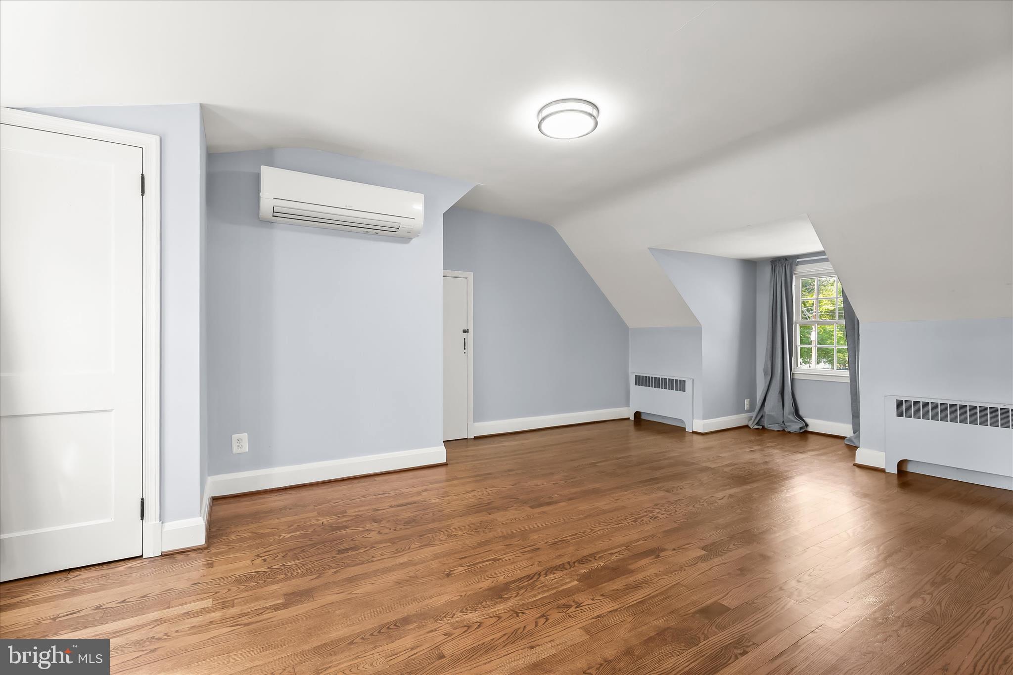 WINDSOR MILL - Residential
