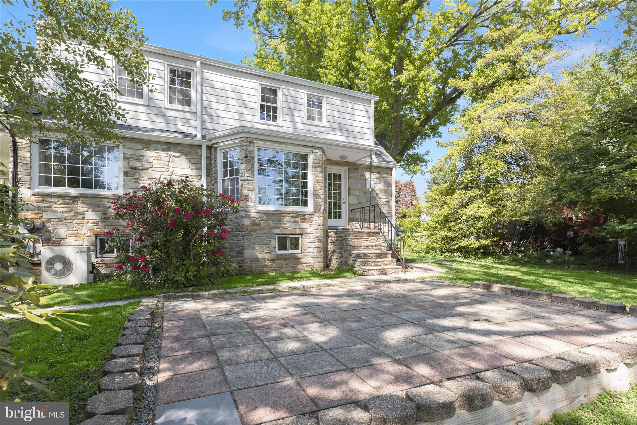 WINDSOR MILL - Residential
