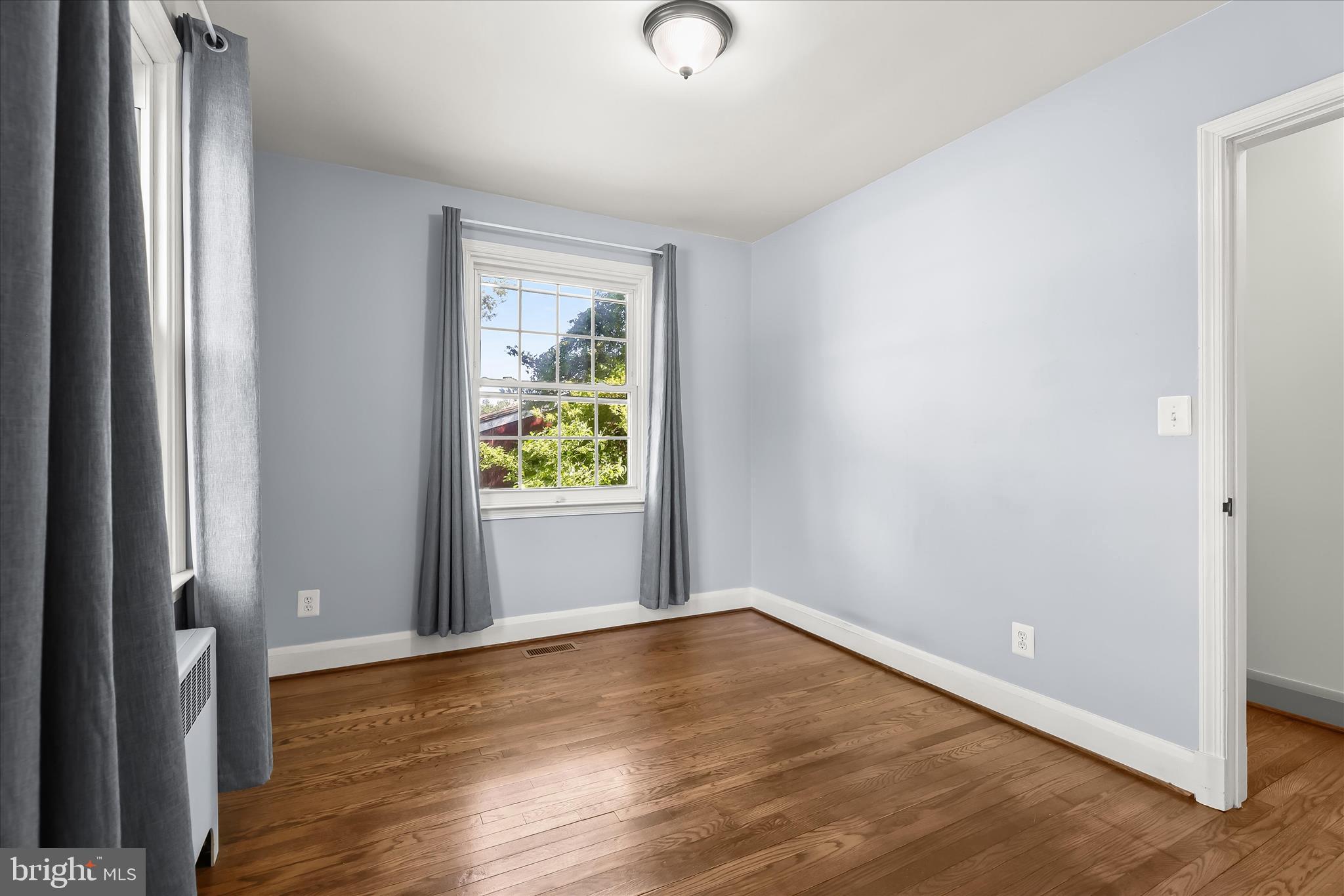WINDSOR MILL - Residential